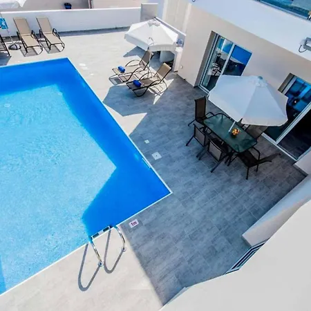 Villa Michaela Vine