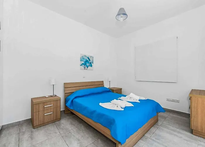 Michaela Vine Pegeia